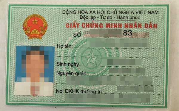 Chắp nối những lời kể trong nước mắt của chị N., các trinh sát được biết, tài sản của nạn nhân đã bị cướp đi gồm: 1 xe máy Sirius màu đỏ, BKS 17M7-8552; 1 điện thoại Q Mobile F500 màu đen loại 2 sim; 1 ví da màu nâu bên trong có CMND mang tên anh L. và Giấy phép đăng ký xe máy mang tên vợ. Bằng các biện pháp nghiệp vụ, Ban chuyên án phát hiện vào lúc 18h47 ngày 3/6/2011, thời điểm ngay trước vụ án mạng xảy ra, có một cuộc điện thoại gọi đến cho nạn nhân. (Ảnh minh họa, nguồn internet)