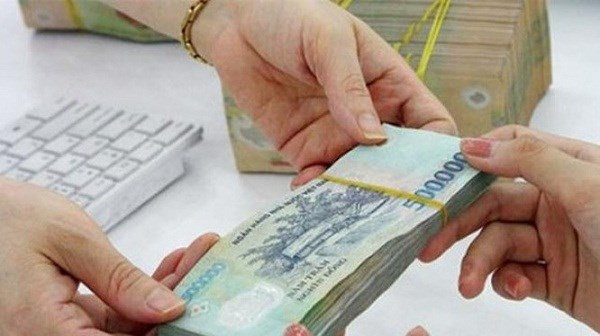 Cụ thể, chức danh nghề nghiệp thư viện viên hạng I được áp dụng ngạch lương của viên chức loại A3, nhóm 2 (A3.2), từ hệ số lương 5,75 đến hệ số lương 7,55. Tương tự, hạng II từ hệ số lương 4,00 đến hệ số lương 6,38; hạng III từ hệ số lương 2,34 đến hệ số lương 4,98; hạng IV từ hệ số lương 1,86 đến hệ số lương 4,06. Như vậy, kể từ ngày Thông tư 02 có hiệu lực, viên chức chuyên ngành thư viện lương cao nhất là hơn 11 triệu đồng (tương đương hệ số lương 7,55). (Ảnh minh họa)