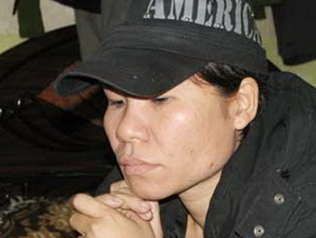 Xuân “điên” (hay Xuân “đàn ông”, Xuân “Taliban”) tên thật là Trần Thị Phú Xuân, trú tại phường An Biên, Lê Chân, Hải Phòng. Xuân hoạt động chủ yếu trong lĩnh vực cho vay nặng lãi, đòi nợ thuê. Xuân có nhiều đệ tử sẵn sàng liều chết vì đại ca. Sở sĩ có những hỗn danh như vậy vì Xuân có gương mặt và hình dáng như đàn ông. Xuân “điên” thường mặc quần áo rằn ri, đội mũ lưỡi trai, cưỡi xe phân khối lớn, ăn nói không khác gì một gã đàn ông.