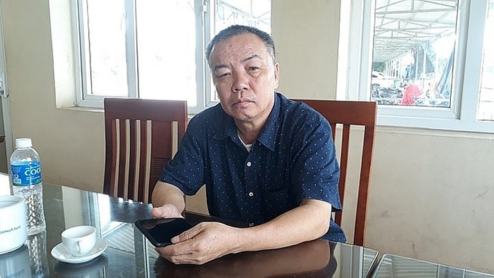 Ngày 10/10, Công an tỉnh Nam Định cho biết, CQĐT Công an tỉnh đã tống đạt quyết định khởi tố bị can, bắt tạm giam Trần Đình Giao (SN 1963; trú tại huyện Mỹ Lộc, tỉnh Nam Định), Chủ tịch HĐQT Công ty cổ phần dịch vụ tang lễ Hoàng Long để điều tra về hành vi Làm giả tài liệu của cơ quan, tổ chức.