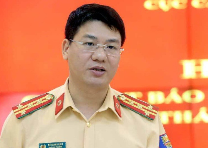 Thay mặt Lãnh đạo Bộ Công an, Thứ trưởng Trần Quốc Tỏ chúc mừng đại tá Đỗ Thanh Bình vinh dự được Bộ trưởng Bộ Công an bổ nhiệm, giữ chức vụ Giám đốc Công an tỉnh Hòa Bình.