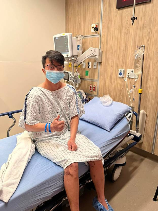 Anh Nghiêm kể, anh cùng gia đình đến ăn tối tại một khu du lịch sinh thái ở xã Bình Thạnh (huyện Bình Sơn, Quảng Ngãi) - đây là một bữa ăn gia đình sum họp sau thời gian dài xa quê hương. Trên đường anh Nghiêm chở bạn gái đến buổi tiệc thì gặp chuyện, các đối tượng ra tay rất chớp nhoáng khiến anh không kịp phản ứng.