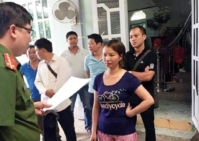 Cũng liên quan tới tội mua bán ma túy cùng với bị can Hiền còn 4 đồng phạm khác gồm Vì Thị Thu và chồng Vì Văn Toán (cùng 37 tuổi), Bùi Văn Công (44 tuổi) và Lường Văn Hùng (28 tuổi).