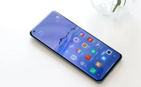 Với những chứng cứ, tài liệu đã thu thập được, Công an tỉnh Bình Phước nhanh chóng tiến hành bắt giữ Trường và Tuấn. Ban đầu, cả hai thừa nhận quen anh H., nhưng không liên quan đến cái chết của anh này. Tuy nhiên từ các bằng chứng mà cơ quan công an thu thập được tại hiện trường, cả hai đã phải cúi đầu thừa nhận sát hại nạn nhân. Trường và Tuấn khai nhận, do anh Phan Văn H. mượn xe máy và điện thoại của Trường từ lâu chưa trả, bực tức nên vào tối 10/10, Trường rủ Tuấn đến gặp anh H. để đòi. (Ảnh minh họa, nguồn internet)