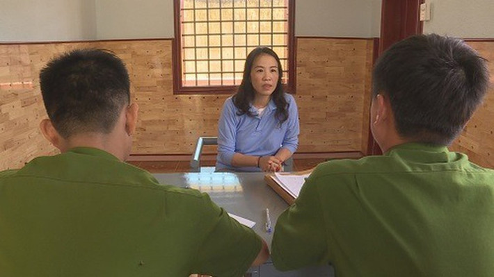 Tuy nhiên, qua truy vấn, đại tá Lê Văn Tuyến phát hiện người phụ nữ này có dấu hiệu giả mạo cấp bậc, chức vụ, nên chỉ đạo các đơn vị nghiệp vụ xác minh. Tâm khai nhận qua các mối quan hệ giới thiệu, tìm gặp Chủ tịch UBND H.Lắk, tự giới thiệu mình là đại tá Hà Phương Tường Vân, quyền Cục trưởng Cục tình báo của Bộ Công an để xin làm dự án xây dựng khu du lịch nghỉ dưỡng tại huyện này.
