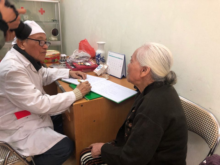 Nhờ trang bị đầy đủ về cơ sở vật chất, bệnh nhân tìm đến phòng khám tăng lên ngày một nhiều. Có những người dù có bảo hiểm nhưng vẫn đến đây thăm khám định kỳ, vì khi đến đây họ được chia sẻ thêm với bác sĩ về bệnh tình hay về cuộc sống của chính họ như những người bạn. Đó cũng chính là động lực để các y, bác sĩ dù đã cao tuổi vẫn tiếp tục gắn bó với công việc chăm sóc sức khỏe cộng đồng.