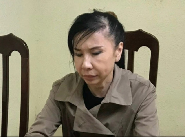 Cuối năm 1998, Phòng Cảnh sát hình sự Công an Hà Nội triệt phá một ổ mại dâm quy mô lớn bậc nhất thời điểm đó tại khách sạn Công Dung (quận Tây Hồ) do vợ chồng Dung "Thà" điều hành. Vụ án khi đó đã gây chấn động dư luận khi cầm đầu đường dây mại dâm là những người có học thức.