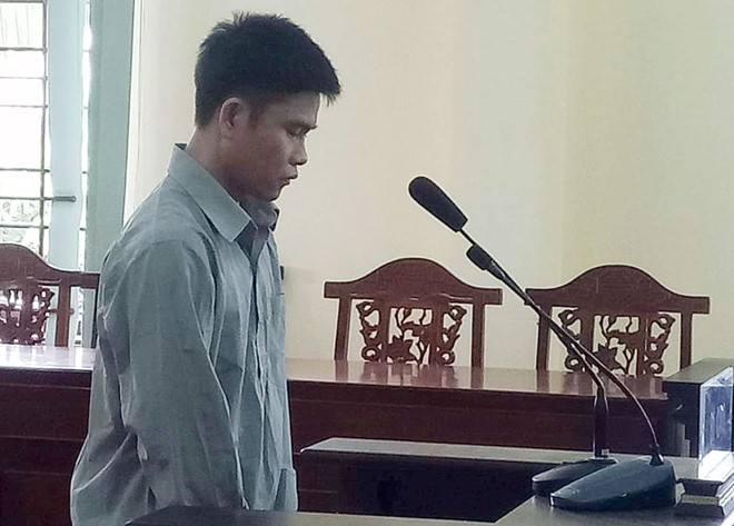 Cụ thể, Nguyễn Văn Thái và Nguyễn Văn Thơ là anh em ruột, thường xảy ra cự cãi về việc tranh chấp đất. Nguyên nhân sự việc do cha mẹ có sang nhượng cho Thơ 2.500 m2 đất ruộng, với giá 150 triệu đồng. Thơ trả trước 60 triệu đồng, phần tiền còn lại sẽ trả hết khi làm xong thủ tục sang nhượng. Thái không đồng ý, vì cho rằng giá chuyển nhượng cho anh trai thấp và đòi bán cho người khác với giá cao hơn.