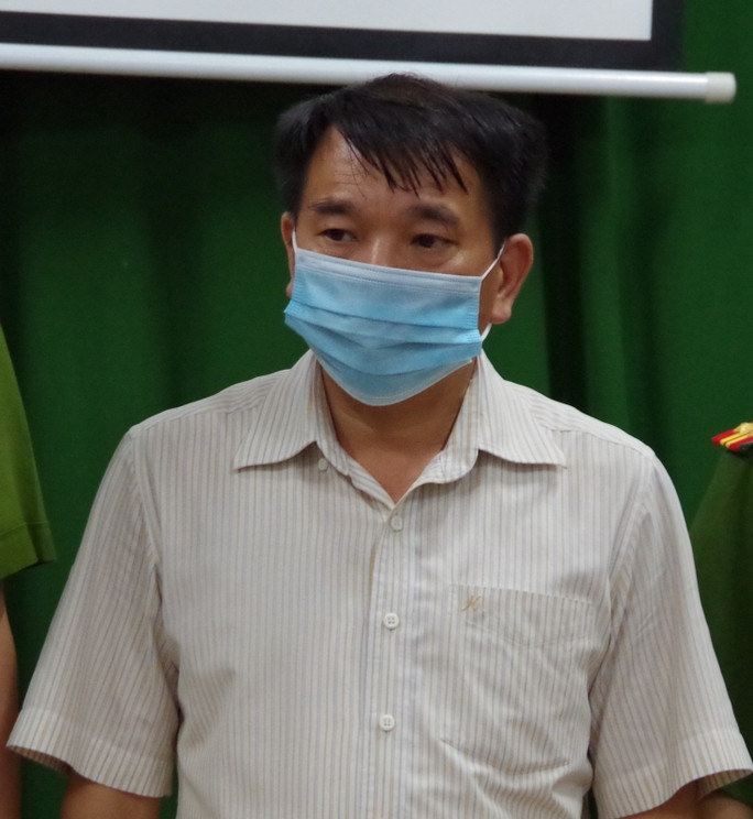 Ngày 11/5/2022, Cơ quan CSĐT Công an tỉnh Hà Giang đã khởi tố bị can và thực hiện Lệnh khám xét, bắt tạm giam đối với ông Nguyễn Trần Tuấn (SN 1971, Giám đốc tỉnh CDC tỉnh Hà Giang) về hành vi "Nhận hối lộ".