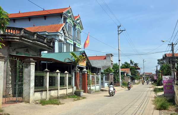 Qua xác minh, chị H là người hiền lành, chưa từng có mâu thuẫn, thù oán với ai. Tuy nhiên, không phải ngẫu nhiên mà hung thủ lại "chọn" đúng nhà nạn nhân để gây án. Đối tượng này chắc chắn phải biết rõ thói quen sinh hoạt, hoàn cảnh của nạn nhân. Điều này cho thấy, đối tượng có quen biết hoặc sống cùng thôn, có thời gian theo dõi, tìm hiểu quy luật của nạn nhân trước đó. (Ảnh minh họa, nguồn Internet)