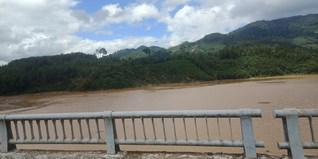 Phát hiện một bộ xương người ở dưới sông: Sáng nay, người dân địa phương đi làm rẫy đã phát hiện một bộ xương người dưới bờ sông Nước Xa, đoạn chảy qua thôn 4, xã Trà Giáp giáp, huyện Bắc Trà My giáp với xã Trà Mai, huyện Nam Trà My, tỉnh Quảng Nam. Tiếp nhận thông tin, lực lượng Công an huyện Bắc Trà My cử lực lượng đến bảo vệ hiện trường và chờ cơ quan pháp y tỉnh Quảng Nam đến khám nghiệm.