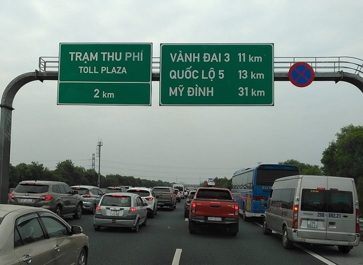 Với lượng phương tiện đổ về thủ đô ngày một nhiều nên khả năng tắc đường ở cao tốc Hà Nội - Pháp Vân và Hà Nội - Hải Phòng dự kiến còn kéo dài.