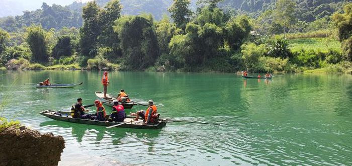 Tìm thấy thi thể 4 học sinh mất tích ở hồ thủy điện: Ngày 9/10, Cơ quan chức năng tỉnh Hà Giang cho hay, 4 học sinh mất tích tại hồ thủy điện thuộc thôn Bó Củng, thị trấn Yên Phú, huyện Bắc Mê (tỉnh Hà Giang) đã được tìm thấy. Như đã thông tin, vụ lật thuyền xảy ra vào khoảng 22h20 phút, ngày 5/10 khiến 4 học sinh mất tích khi sang nhà bạn để gặt lúa.
