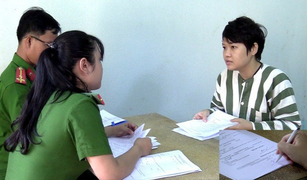 Hai năm sau, Thiên Hà từ bỏ cuộc sống bình thường và bắt đầu hành trình du mục, ẩn dật.