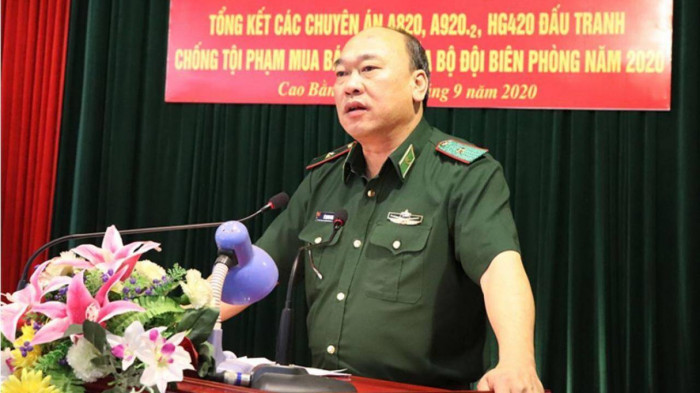 Thiếu tướng Lê Quang Đạo sinh năm 1971, quê quán xã Gia Phong, huyện Gia Viễn, tỉnh Ninh Bình. Ông nhập ngũ năm 1989, là chiến sĩ của Bộ đội Biên phòng tỉnh Hà Nam Ninh; sau đó, đi học tại Trường Đại học Biên phòng (nay là Học viện Biên phòng).