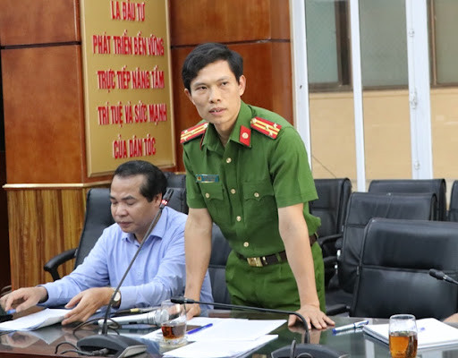 Đại tá Ngô Thanh Bình sinh năm 1978, quê Gia Viễn, Ninh Bình.