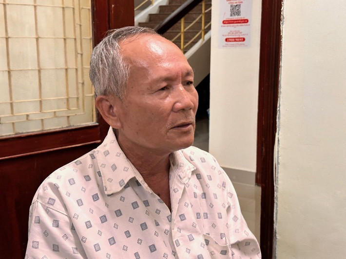"Trên đường đến cơ quan công an làm việc, tôi đã nghĩ ngay đến việc mình bị bắt", Phan Thanh Việt nói với cơ quan điều tra. Biết mình bị truy nã đặc biệt nên suốt 43 năm qua, Phan Thanh Việt cắt đứt mọi liên lạc với gia đình. Trong quá trình lẩn trốn, Phan Thanh Việt thường xuyên thay đổi địa điểm cư trú nhằm hạn chế tối đa việc bị công an phát hiện, truy bắt.