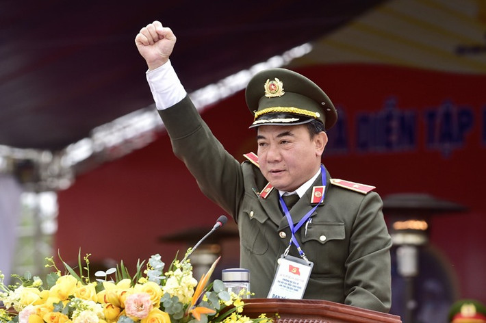 Trong kết luận điều tra của Bộ Công an về vụ án xảy ra tại Bộ Ngoại giao, TP Hà Nội và các tỉnh, TP khác, Cơ quan An ninh điều tra đã đề nghị VKSND Tối cao truy tố ông Nguyễn Anh Tuấn, cựu Phó Giám đốc Công an TP Hà Nội tội Môi giới hối lộ, với số tiền môi giới là 2,65 triệu USD - tương đương gần 61,7 tỷ đồng.