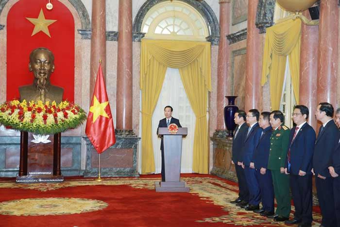 Chủ tịch nước nhấn mạnh dù trong bất kỳ điều kiện, hoàn cảnh nào, Thượng tướng Nguyễn Duy Ngọc luôn kiên định, tuyệt đối trung thành với Đảng, Tổ quốc và nhân dân; giữ vững bản lĩnh, phẩm chất đạo đức cách mạng của người đảng viên, người cán bộ Công an nhân dân; xứng đáng với sự tin cậy của Đảng, Nhà nước và nhân dân.