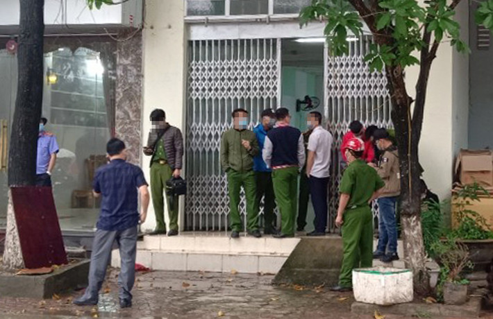 Lực lượng Cảnh sát hình sự, Kỹ thuật hình sự, Công an tỉnh Thái Bình sau khi tiếp nhận thông tin đã có mặt tại hiện trường để thu thập dấu vết và tìm kiếm bằng chứng của vụ án. (Ảnh minh hoạ, nguồn ảnh: Báo Lào Cai)