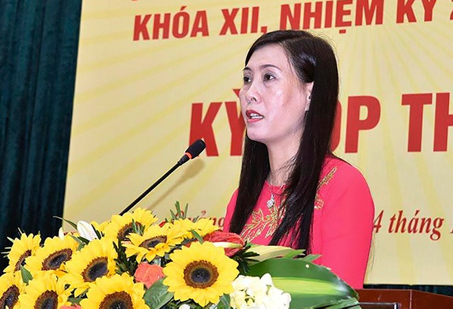 5. Bà Bùi Thị Quỳnh Vân, sinh năm 1974, quê quán: Quảng Ngãi. Bà Vân là Uỷ viên Dự khuyết BCH T.Ư Đảng, Chủ tịch HĐND. Tháng 8/2020, bà Vân được bầu làm Bí thư tỉnh ủy Quảng Ngãi.