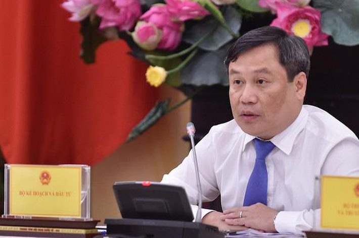 4. Ông Vũ Đại Thắng, sinh năm 1975, quê quán: Hà Nội. Ông là Uỷ viên Dự khuyết BCH T.Ư Đảng, Thứ trưởng Bộ KH&ĐT. Tháng 8/2020 ông được bầu giữ chức vụ Bí thư Tỉnh ủy Quảng Bình.