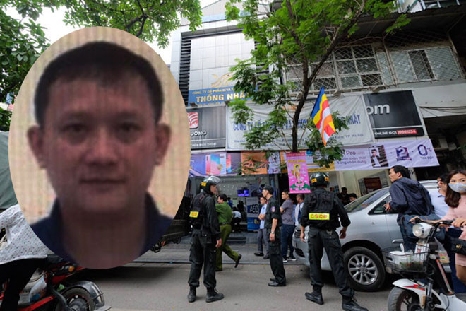 Những quan chức và doanh nhân kịp "cao chạy xa bay" trước khi bị khởi tố: Vũ Đình Duy (nguyên Tổng Giám đốc PVTEX), Bùi Quang Huy (Tổng Giám đốc Nhật Cường Mobile) đang bị truy nã đỏ do bỏ trốn trước khi bị khởi tố, đến nay vẫn chưa bắt được. Qua đó, dư luận cũng đặt câu hỏi có hay chăng việc những người này đã nhập quốc tịch ở một Quốc gia nào đó trước khi bị khởi tố cũng như bị truy nã? >>> Xem thêm video: Xác minh thông tin Đại biểu Quốc hội mua hộ chiếu Đảo Síp (Cyprus). Nguồn: VTC 1.