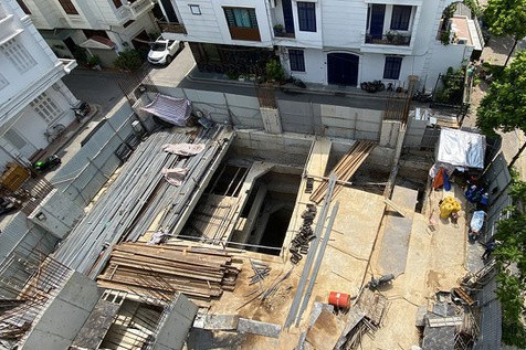 Người dân lo ngại việc xây dựng không đúng quy định sẽ làm ảnh hưởng đến các công trình lân cận.