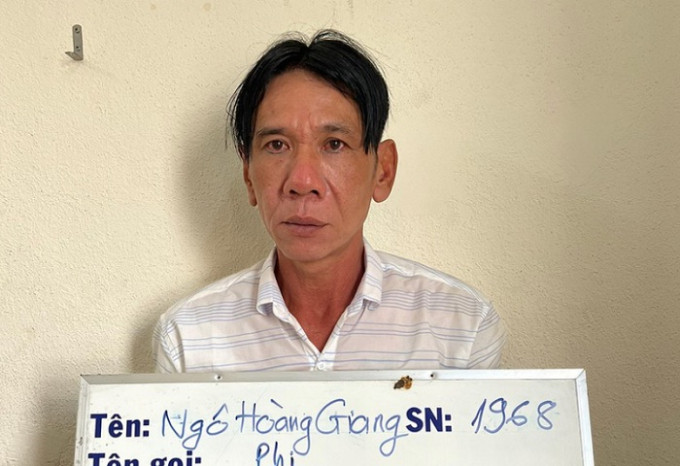 Chuyên đột nhập nhà trọ để cuỗm tài sản: Ngô Hoàng Giang (54 tuổi, ở Đồng Nai) dùng dụng cụ phá khóa và chuyên lẻn vào trong căn phòng trọ ở TP Thủ Đức, TP HCM để trộm cắp tài sản. Ngày 14/3, Công an TP HCM cho biết đang điều tra, làm rõ.