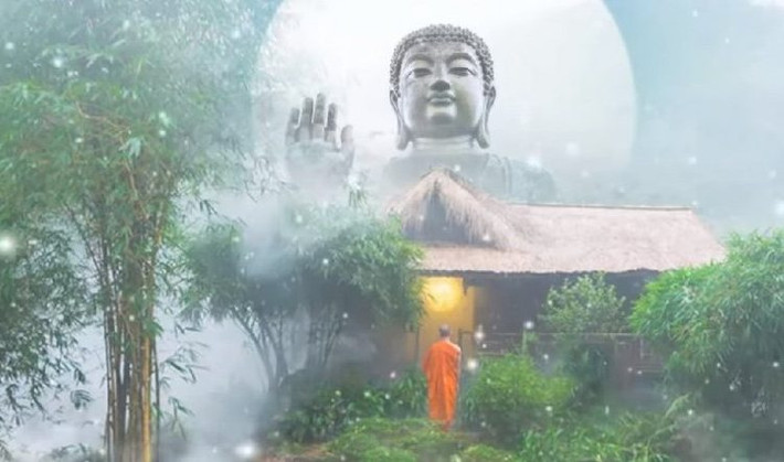 Ngày chịu tang mẹ, Tuyên xuống tóc, phát tâm ăn chay trường. Suốt 49 ngày anh tụng kinh, niệm Phật, cầu nguyện linh hồn mẹ siêu sinh miền cực lạc. Tổ chức lễ thất tuần cho mẹ xong, anh lên đường tìm thầy học đạo những mong giải quyết khổ đau trong tâm. Anh đi khắp Bắc chí Nam, nếm trải nhiều pháp tu. Song anh vẫn thấy tâm mình bất an. Những cơn sân hận, si mê vẫn làm tâm anh điên đảo. Anh bỗng hoài nghi các thầy tu, pháp tu, thậm chí hoài nghi cả đạo Phật. Đúng lúc đang hoang mang nhất thì nhờ duyên lành, anh được diện kiến một vị hòa thượng.