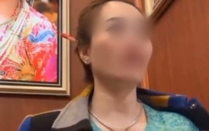 Về vấn đề này, ông Lê Quang Tự Do, Cục trưởng Cục Phát thanh - Truyền hình - Thông tin điện tử (Bộ TT-TT) cho biết, đã nắm được vụ việc trên. "Với trách nhiệm quản lý, Bộ TT-TT sẽ có ý kiến yêu cầu các nền tảng xuyên biên giới như TikTok, Facebook ngăn chặn, gỡ bỏ những video, clip có nội dung vi phạm pháp luật liên quan đến bói toán, mê tín dị đoan của cô đồng T.H. Đồng thời, đề nghị cơ quan chức năng xử lý nghiêm hành vi lợi dụng tín ngưỡng, tôn giáo để truyền bá mê tín dị đoan, kinh doanh tâm linh", ông Do nhấn mạnh.