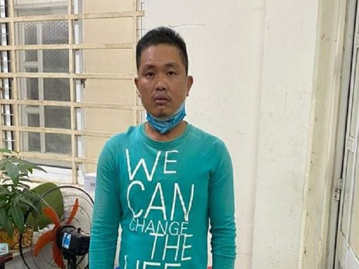Mâu thuẫn ranh giới đất, 1 phụ nữ bị đánh nhập viện: Do mâu thuẫn từ việc tranh chấp ranh giới đất với hàng xóm, Nguyễn Văn Vinh (35 tuổi, ngụ huyện Nhơn Trạch, Đồng Nai) dùng thanh sắt đánh vào đầu bà bà Trương Thị Nhàn (trú cùng địa phương) bị thương nặng. Ngày 7/12, Công an huyện Nhơn Trạch cho biết đã quyết định tạm giữ hình sự Vinh để điều tra.