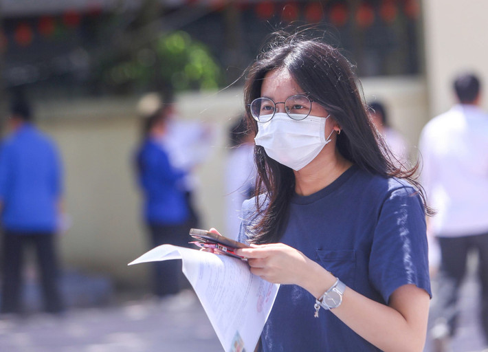 Sáng mai (26/6), thí sinh sẽ bước vào môn thi đầu tiên - môn Ngữ văn, theo hình thức tự luận, thời gian làm bài 120 phút.