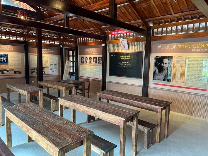 Đối với thế hệ trẻ, Trường dạy làm báo Huỳnh Thúc Kháng không chỉ là một di tích lịch sử mà còn là nguồn cảm hứng lớn lao, nhắc nhở họ về truyền thống vẻ vang, tinh thần cống hiến và trách nhiệm của người làm báo cách mạng. Trần Hương (sinh viên Học viện Báo chí & Tuyên truyền) chia sẻ: "Về thăm trường dạy làm báo đầu tiên của Việt Nam, điều đầu tiên tôi cảm nhận được là sự tự hào sâu sắc khi biết về một ngôi trường ra đời trong hoàn cảnh chiến tranh ác liệt, nơi những nhà báo đầu tiên được đào tạo để phục vụ cách mạng".
