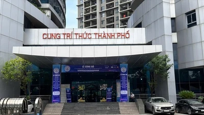Hà Nội đề xuất chuyển một số trụ sở công dôi dư thành bệnh viện