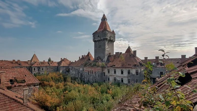 Khám phá loạt địa điểm bỏ hoang ấn tượng ở Hungary
