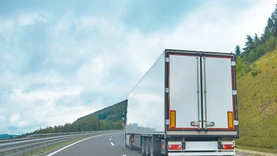 15 người di cư kêu cứu trong xe tải đông lạnh ở Pháp