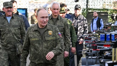 Ông Putin thị sát thao trường Mulino trong khuôn khổ tập trận Zapad-2025