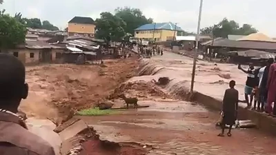 Lũ lụt kinh hoàng ở Nigeria, hơn 150 người thiệt mạng