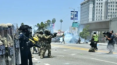 Hình ảnh Vệ binh Quốc gia Mỹ ứng phó biểu tình tại Los Angeles