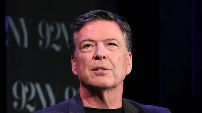 Bị truy tố, cựu Giám đốc FBI James Comey nói gì?