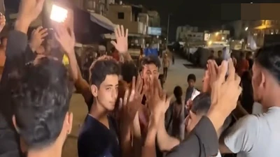 Khoảnh khắc người dân Gaza vui mừng khi Israel - Hamas đạt thỏa thuận