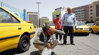 Người dân Iran phải hạn chế dùng nước giữa nắng nóng 50 độ C