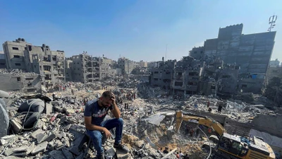 Israel tiếp tục oanh kích Gaza, gần 80 người thiệt mạng