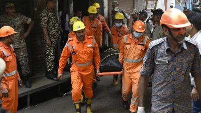 Sập nhà 4 tầng ở Ấn Độ, nhiều thương vong