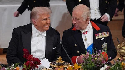 Hình ảnh Tổng thống Mỹ Donald Trump trong chuyến thăm Anh