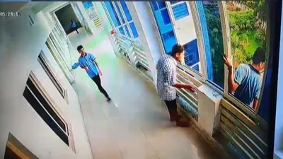 Nam sinh tử vong sau khi nhảy từ tầng cao ký túc xá trường