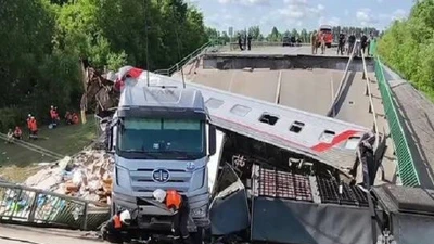 Nga nói Ukraine đứng sau hai vụ sập cầu gây thương vong lớn