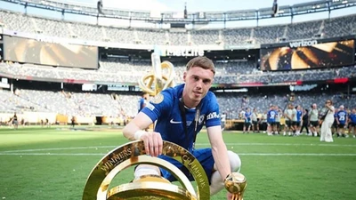 PSG "trả đũa" Chelsea: Hỏi mua Cole Palmer 250 triệu euro, phá kỷ lục Neymar