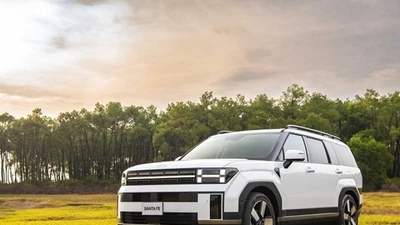 Giá xe Hyundai Santa Fe lăn bánh tháng 7/2025, ưu đãi 100% phí trước bạ